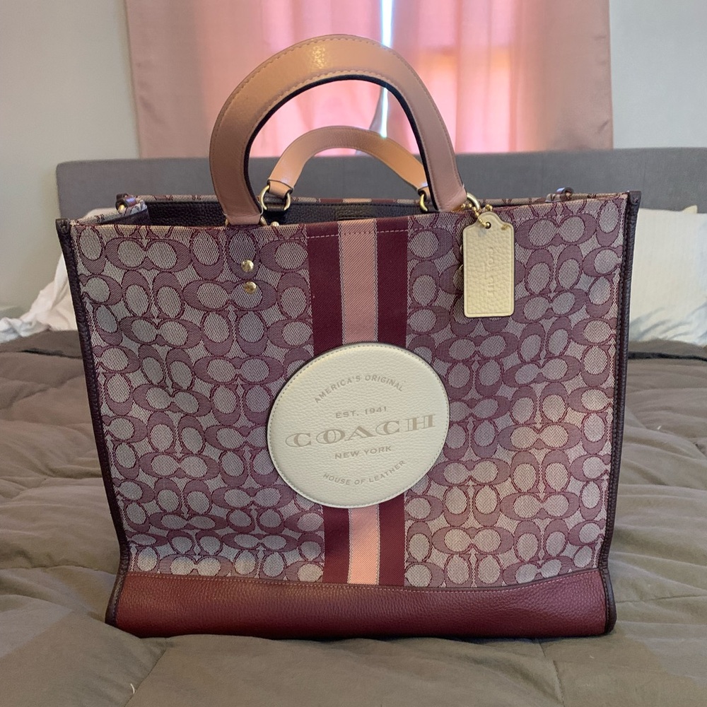 Coach Outlet Dempsey Tote 40 and matching wallet